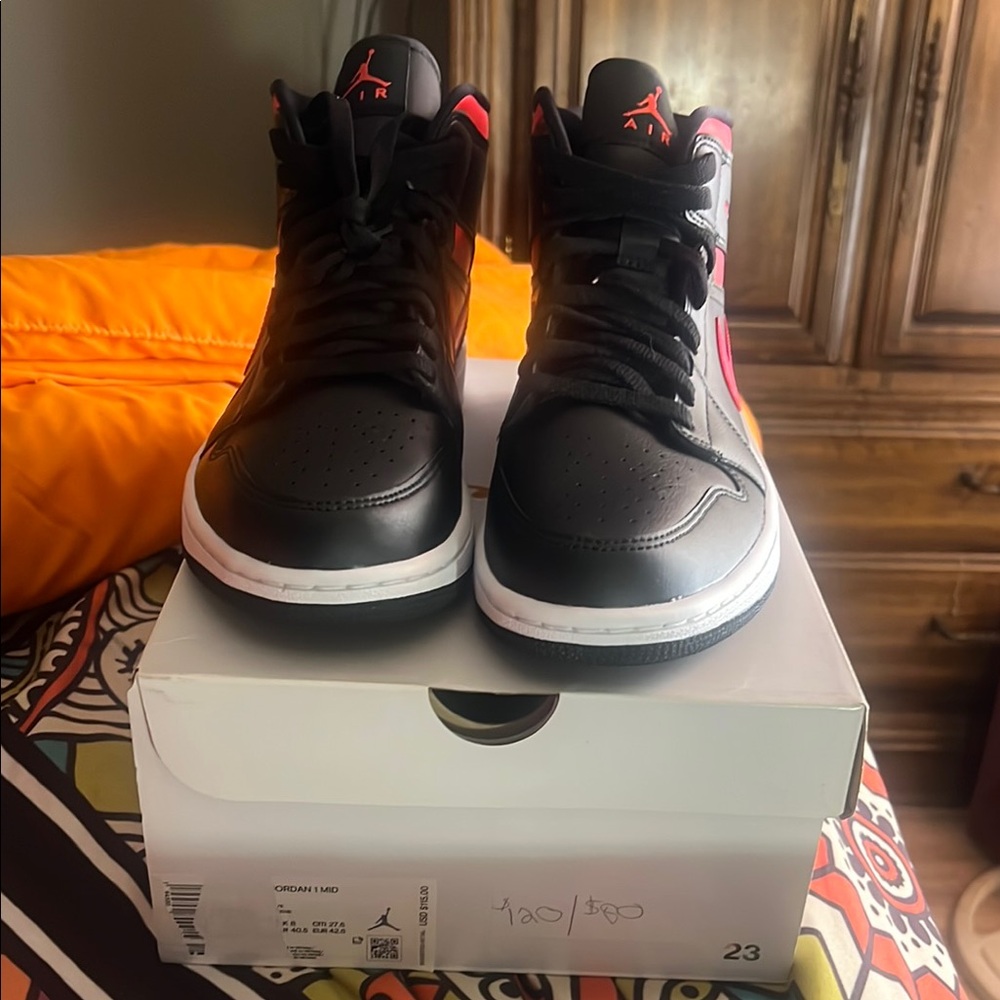 Jordan Black and Pink Men's Shoes